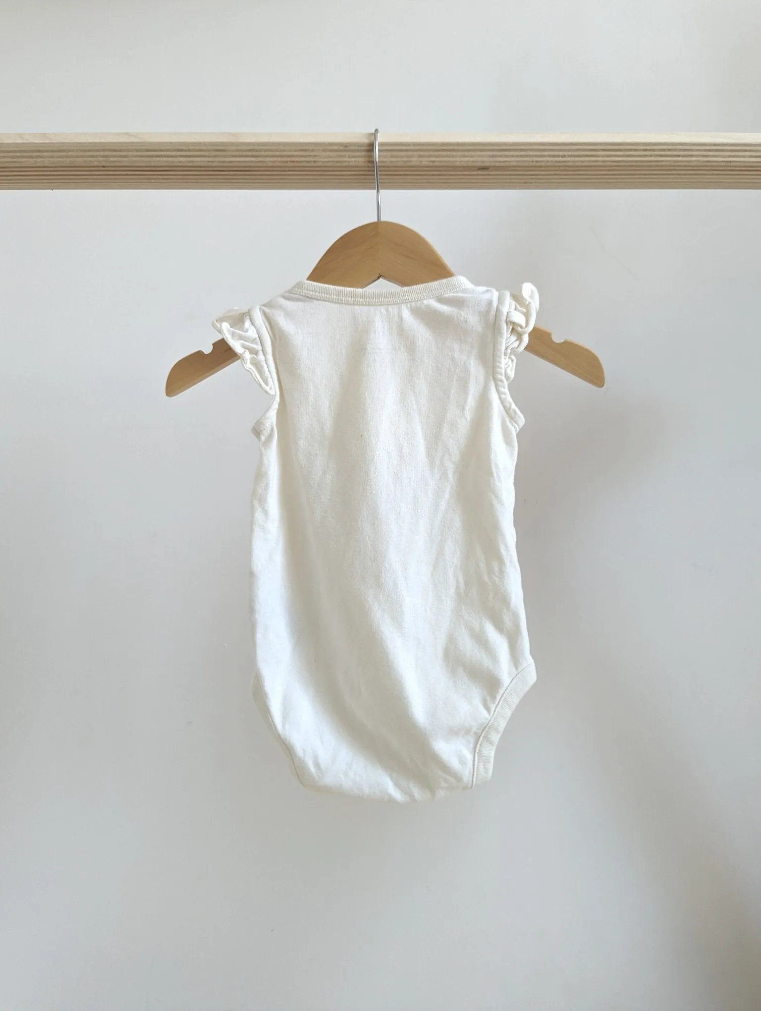 Baby GAP Short Sleeve Onesie Organic (3-6M)