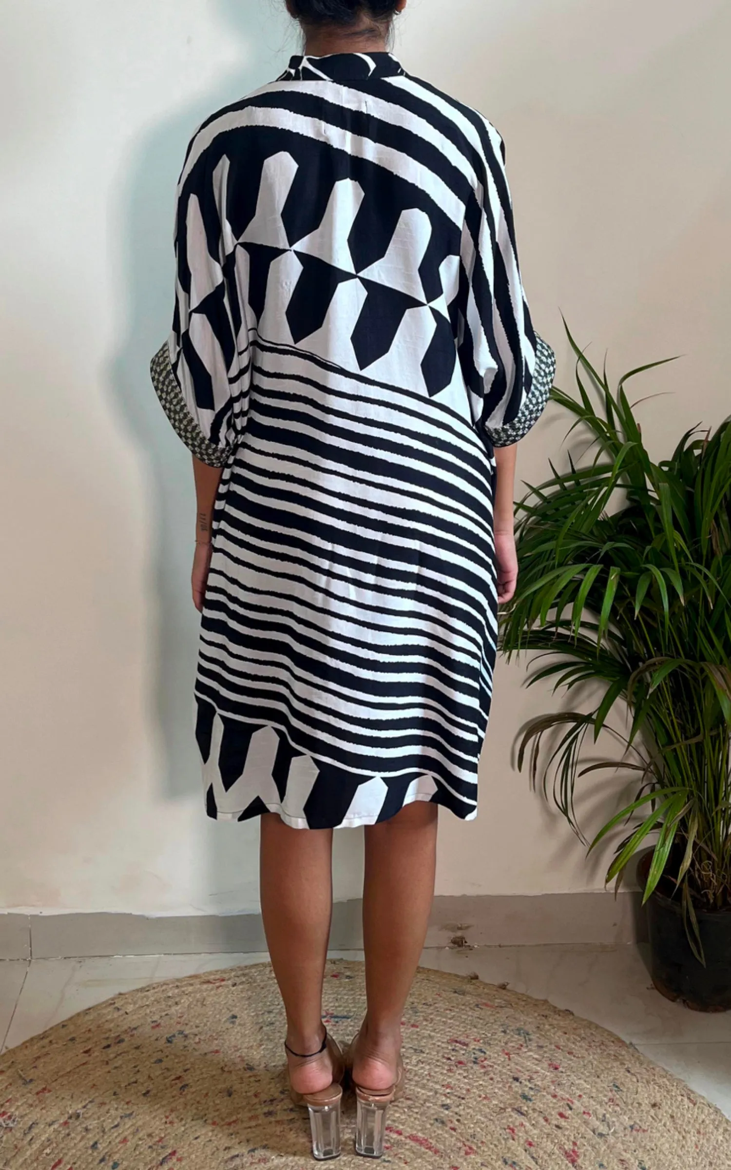 Black & White Abstract Printed Short Dress